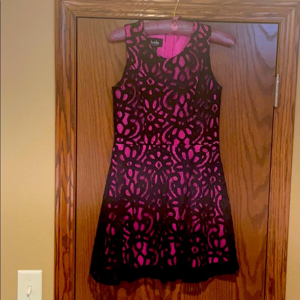 Girl’s hot pink/blk lace knee length dress